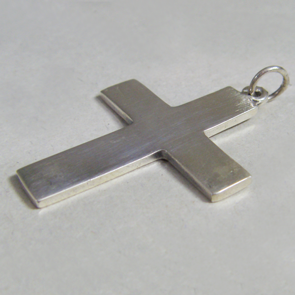 (p1129)Solid silver cross.